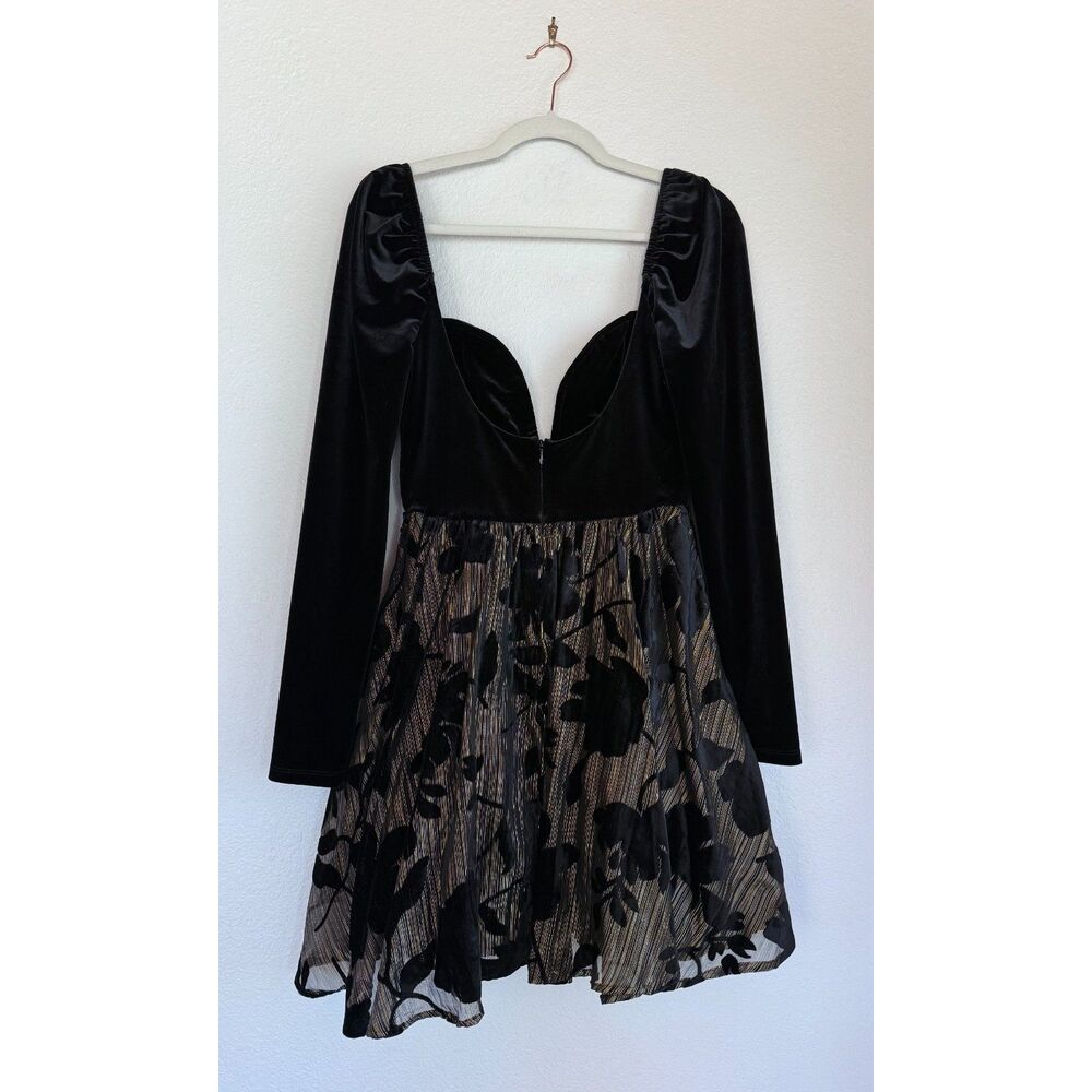 Ashley Park x RTR Encore Velvet Puff Sleeve Sweetheart Black & Gold Mini Dress 8 - Picture 8 of 16
